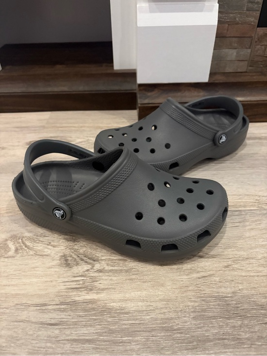 CROCS Shoes - Crocs Classic Clogs in Slate Gray